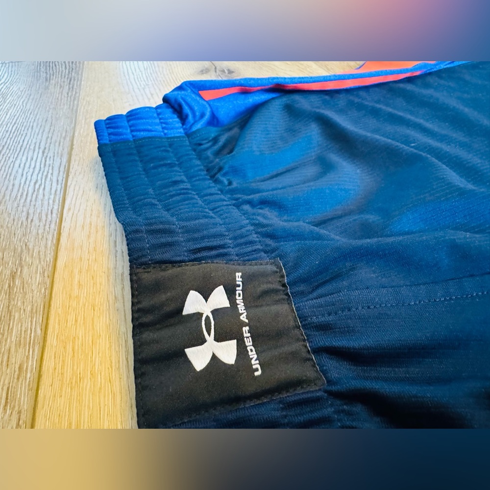 NWT Under Armour Loose Fit Blue and Orange Basketball Shorts - Men’s Small - Picture 7 of 7